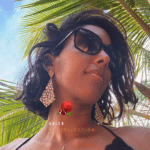 Boucles d'oreilles géométrique en résine et en acier inoxydable