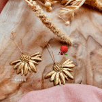 Boucles d'oreilles aériennes en forme de demie marguerite