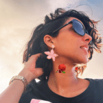 Boucle d'oreilles en forme de fleur ou d'étoile au coloris rose pastel en résine, ultra lègere