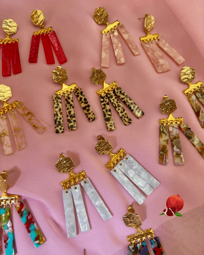 Boucle d'oreille à mini franges avec perles en résine ultra pops et colorées