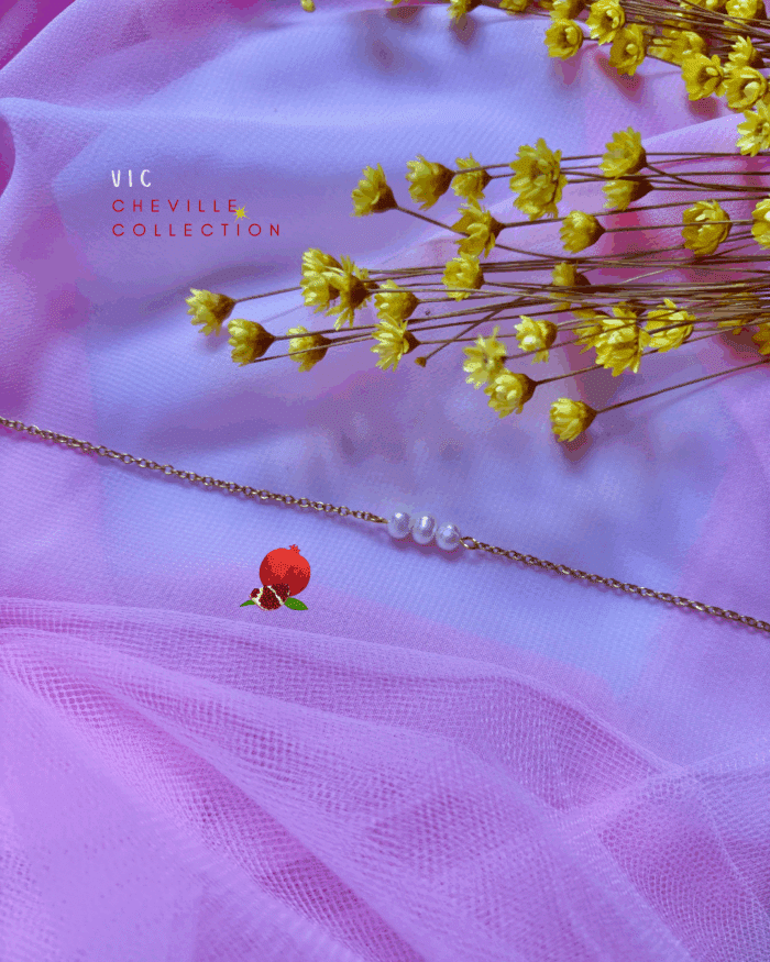 Chaine de cheville en acier inoxydable avec 3 petites perles nacrées