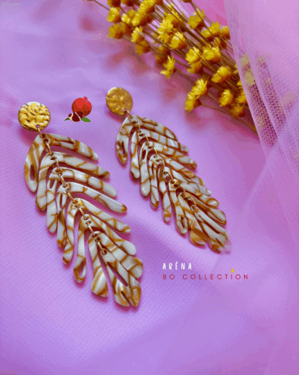 Boucle d'oreille pendante en forme de feuilles en résine