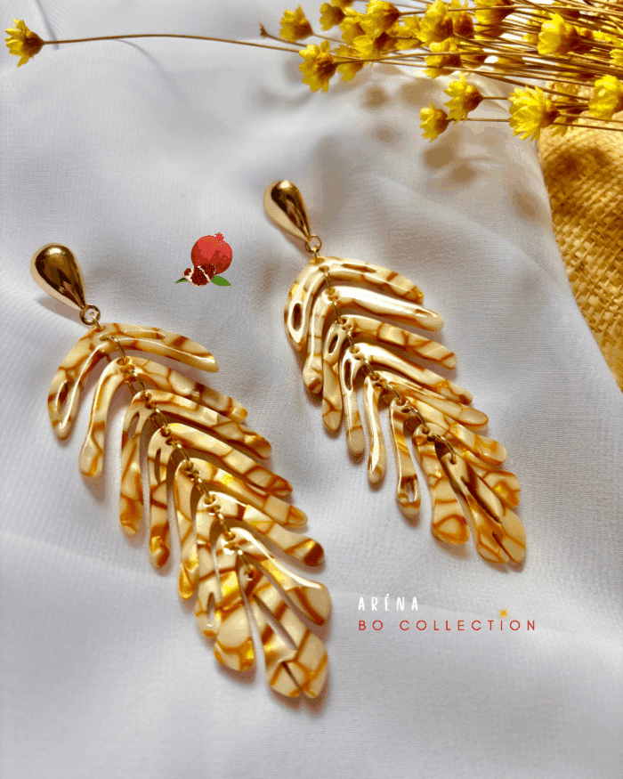 Boucle d'oreille pendante en forme de feuilles en résine