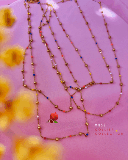 Collier simple avec détails colorés en acier inoxydable