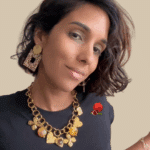 Collier grosses mailles avec 8 grandes breloques  Chaine et breloques dorées en acier inoxydable