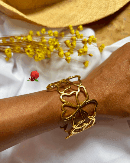 Jonc épais avec détails en forme de fleur