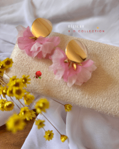 Boucle d'oreille fleurie Clou d'oreille acier inoxydable 2 pampilles fleurs  Coloris : rose ou jaune/vert Longueur 4 cm