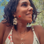 Boucles d'oreilles pendantes en acier inoxydable Clou d'oreille coquillage Pampilles : étoile de mer et petits coquillages Longueur 7 cm Poids : 6 grs