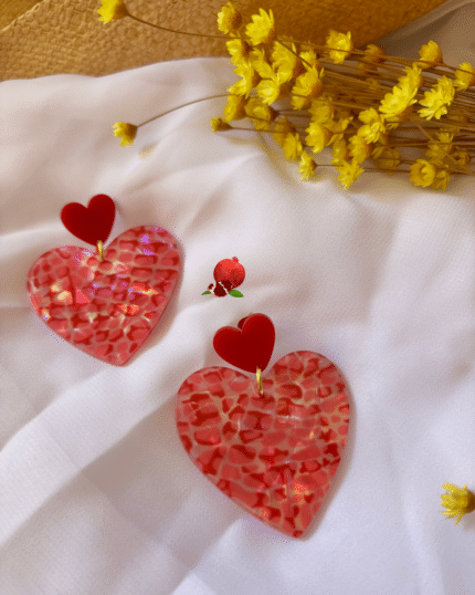 Boucle d'oreille en forme de coeur XXL Pendentif coeur à paillettes en résine et clou d'oreille en forme de coeur rouge en résine Longueur 5,5 cm