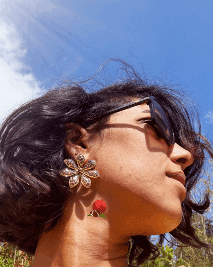 Boucle d'oreille en acier inoxydable en forme de fleur Coloris Léopard Longueur : 4 cm