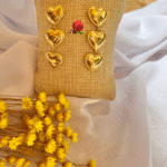 Boucle d'oreille en forme de coeur (trio de coeur) En acier inoxydable  Longueur 4,5 cm