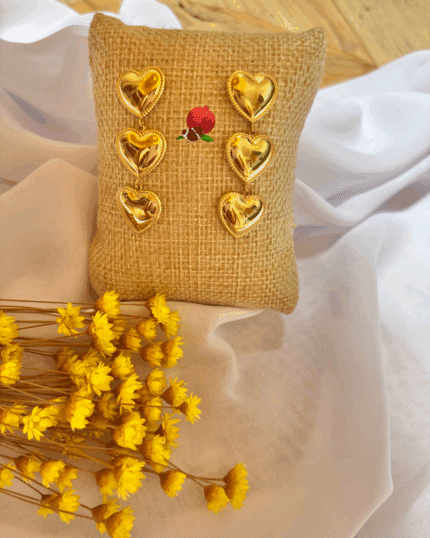 Boucle d'oreille en forme de coeur (trio de coeur) En acier inoxydable  Longueur 4,5 cm