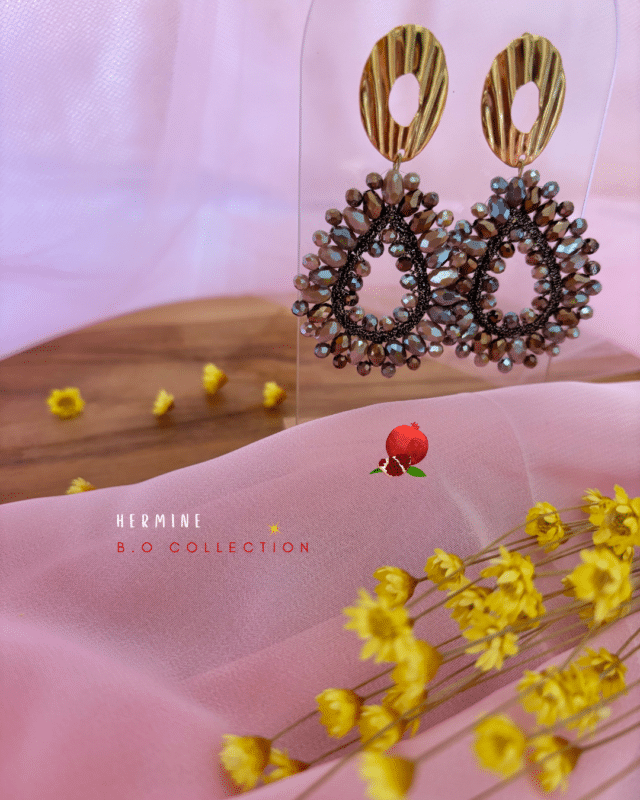 Clou d’oreille en acier inoxydable  Pendentif tissé à la main avec perles en crystal de verre 