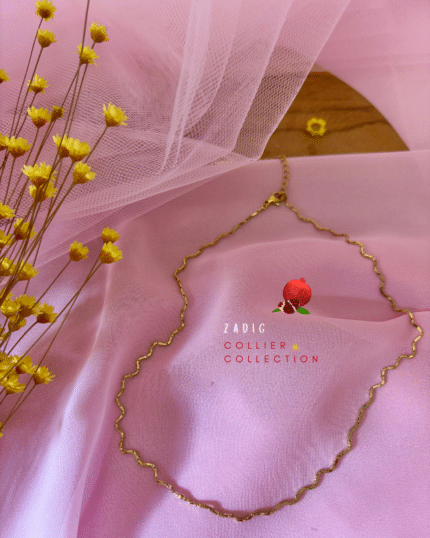 Collier travaillé en forme de petites vagues En acier inoxydable