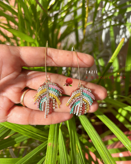 Boucle d’oreille pampille colorées et zirconium Clou d’oreille en laiton plaqué or Longueur totale : 7 cm
