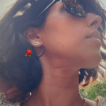 Boucle d'oreille de style ear cuff avec petits zircons