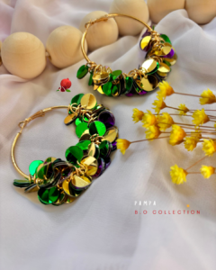 Boucle d'oreille créole avec pampilles colorées vert / aubergine / doré Diamètre 5cm