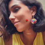 Boucle d'oreille pendante colorée multicolore en laiton dorée à l'or fin Pendentif en résine Longueur : 7cm