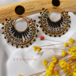 Boucle d’oreille très classe ronde tissée à la main Coloris foncé dans les teintes noires Clou d'oreille rond en acier inoxydable Longueur : 6 cm Poids : 6,5 grs